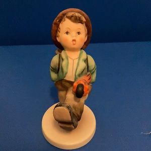 Goebel Hummel “Globe Trotter” Figurine